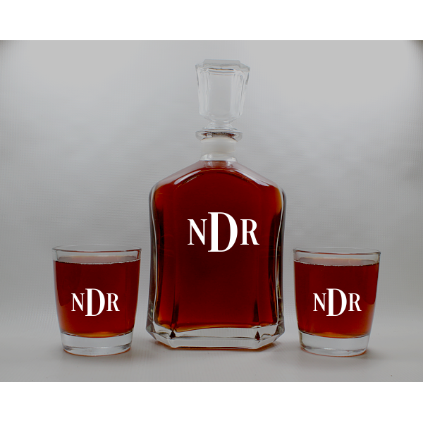 Glass Decanter With (4) Glasses